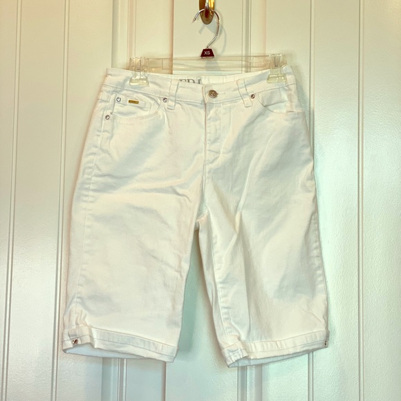 New! French Dressing White Jeans Capris - Picture 1 of 10